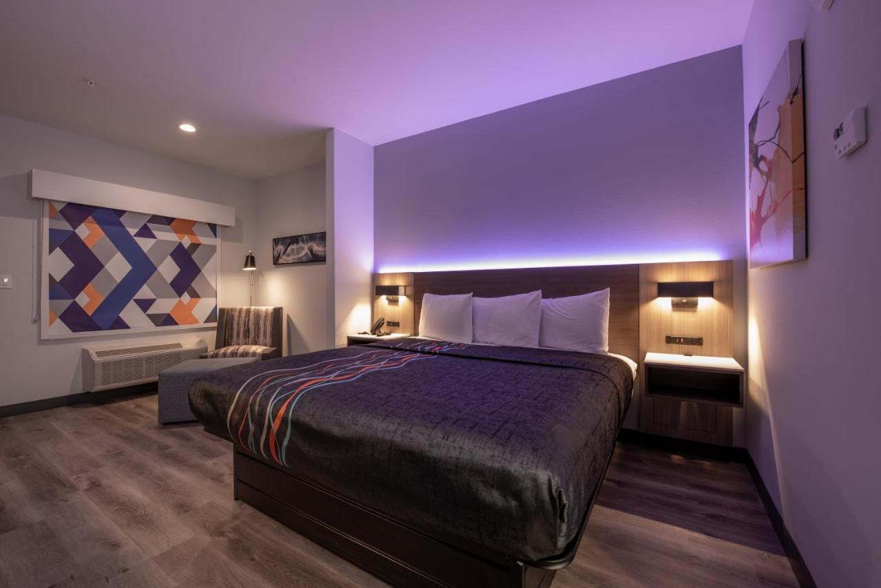 Express Inn & Suites Хьюстон Экстерьер фото