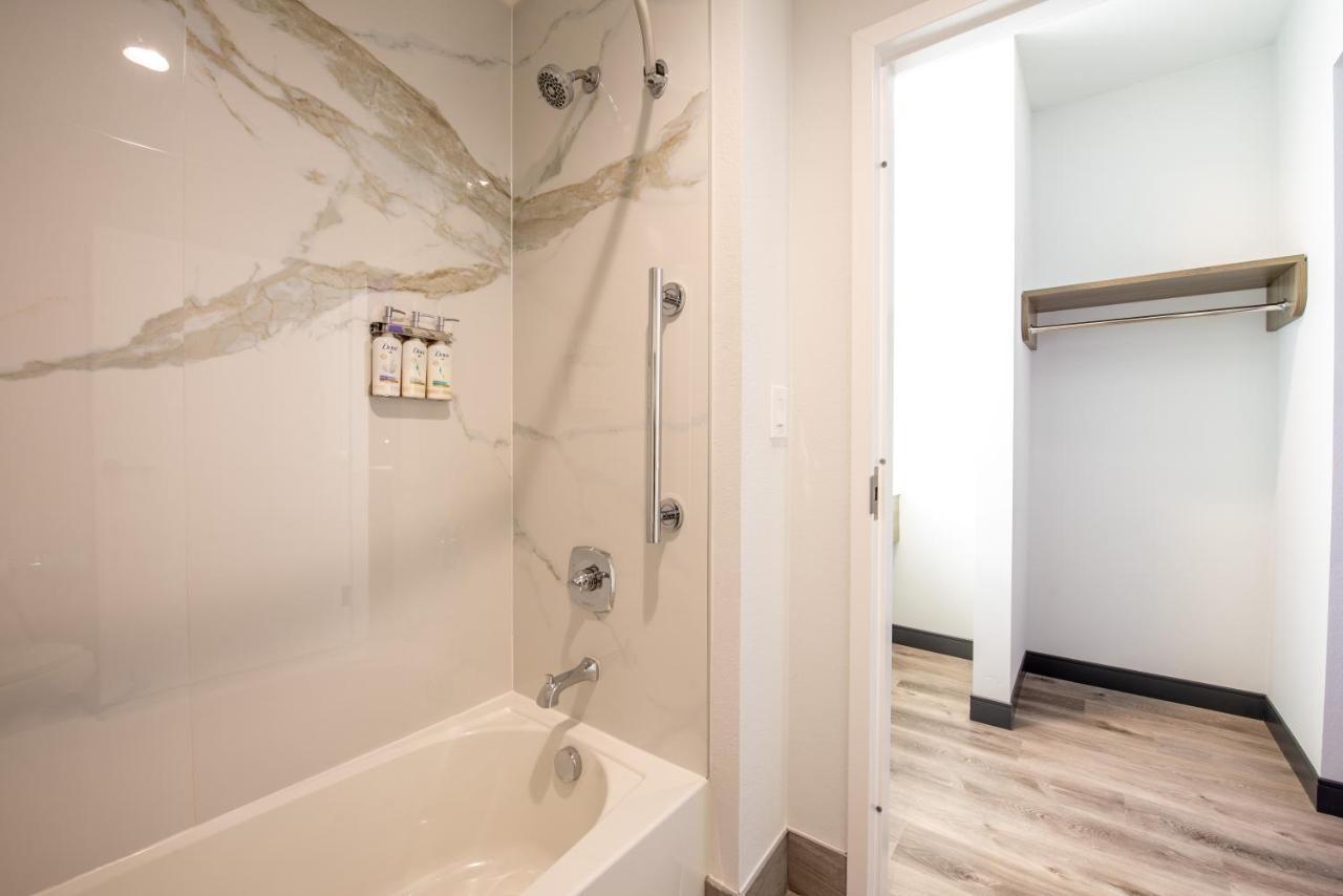Express Inn & Suites Хьюстон Экстерьер фото