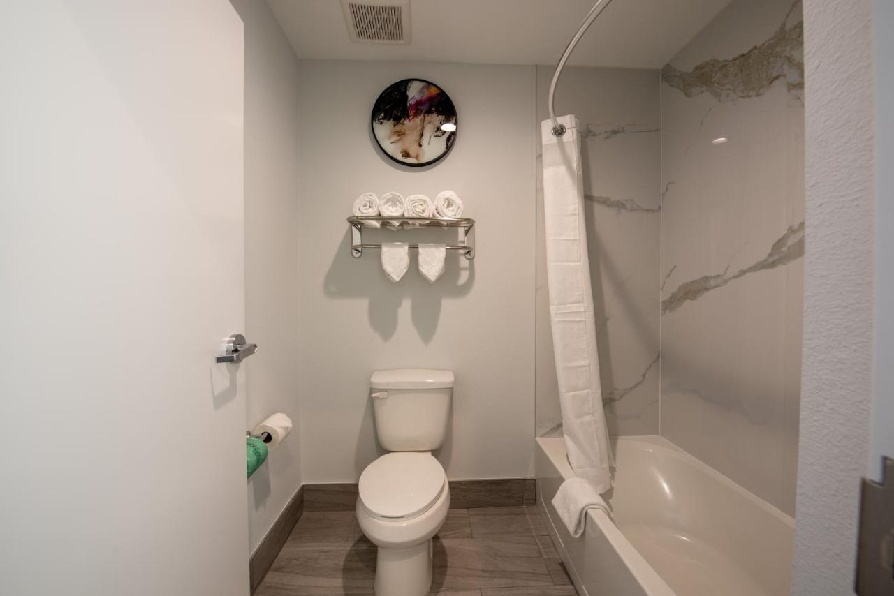 Express Inn & Suites Хьюстон Экстерьер фото